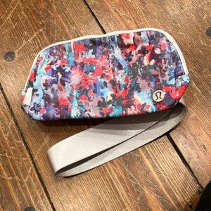 Lululemon fanny pack.